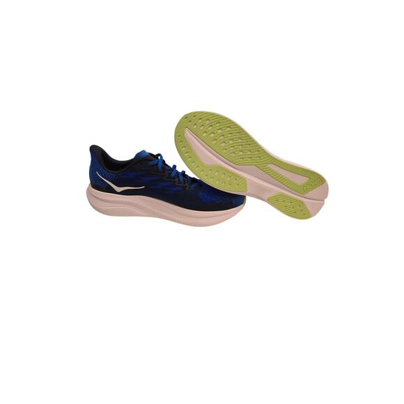 Athletic_Shoes